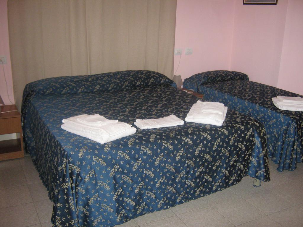 Hotel Ferraro Rome Bagian luar foto