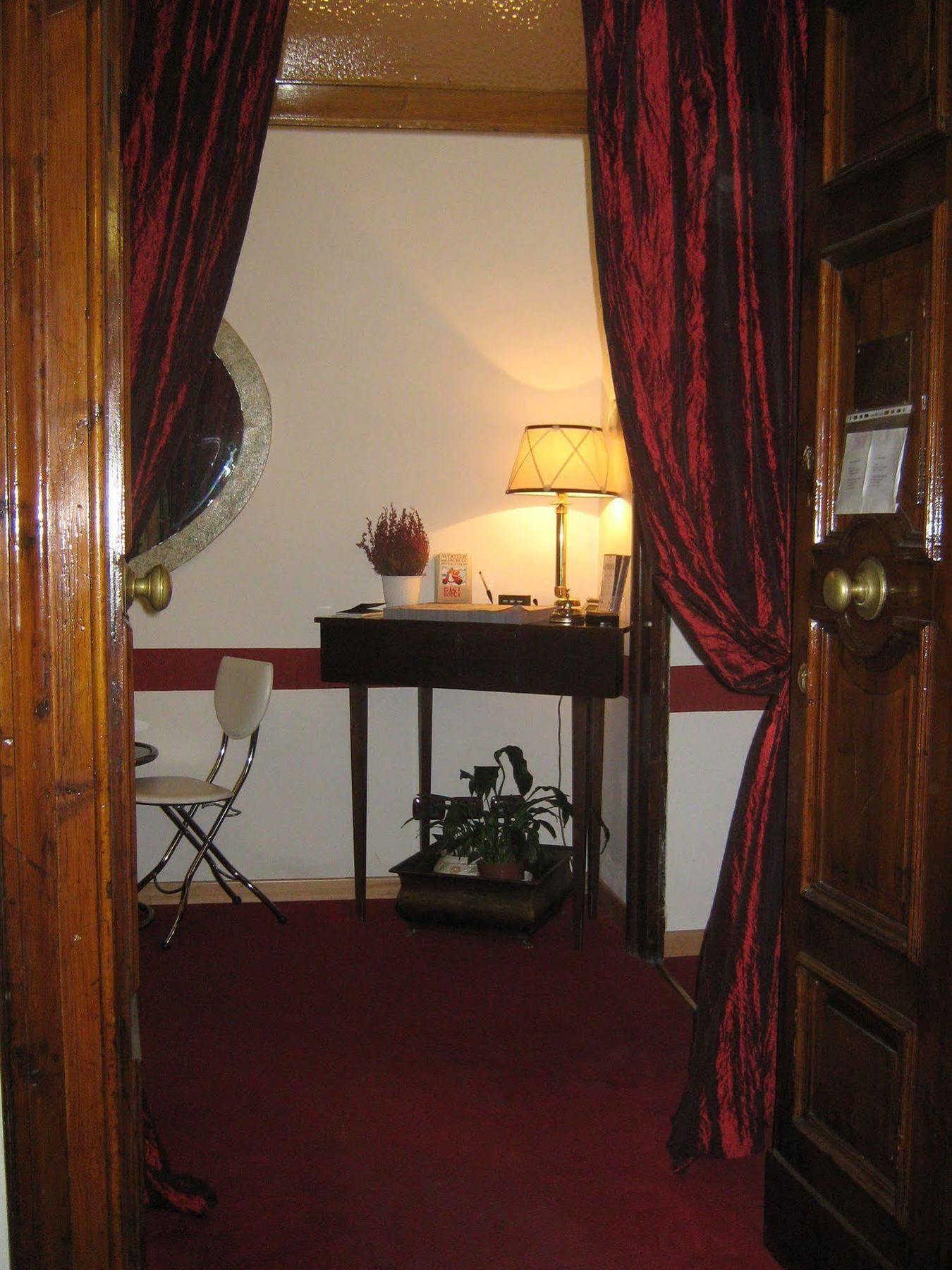 Hotel Ferraro Rome Bagian luar foto